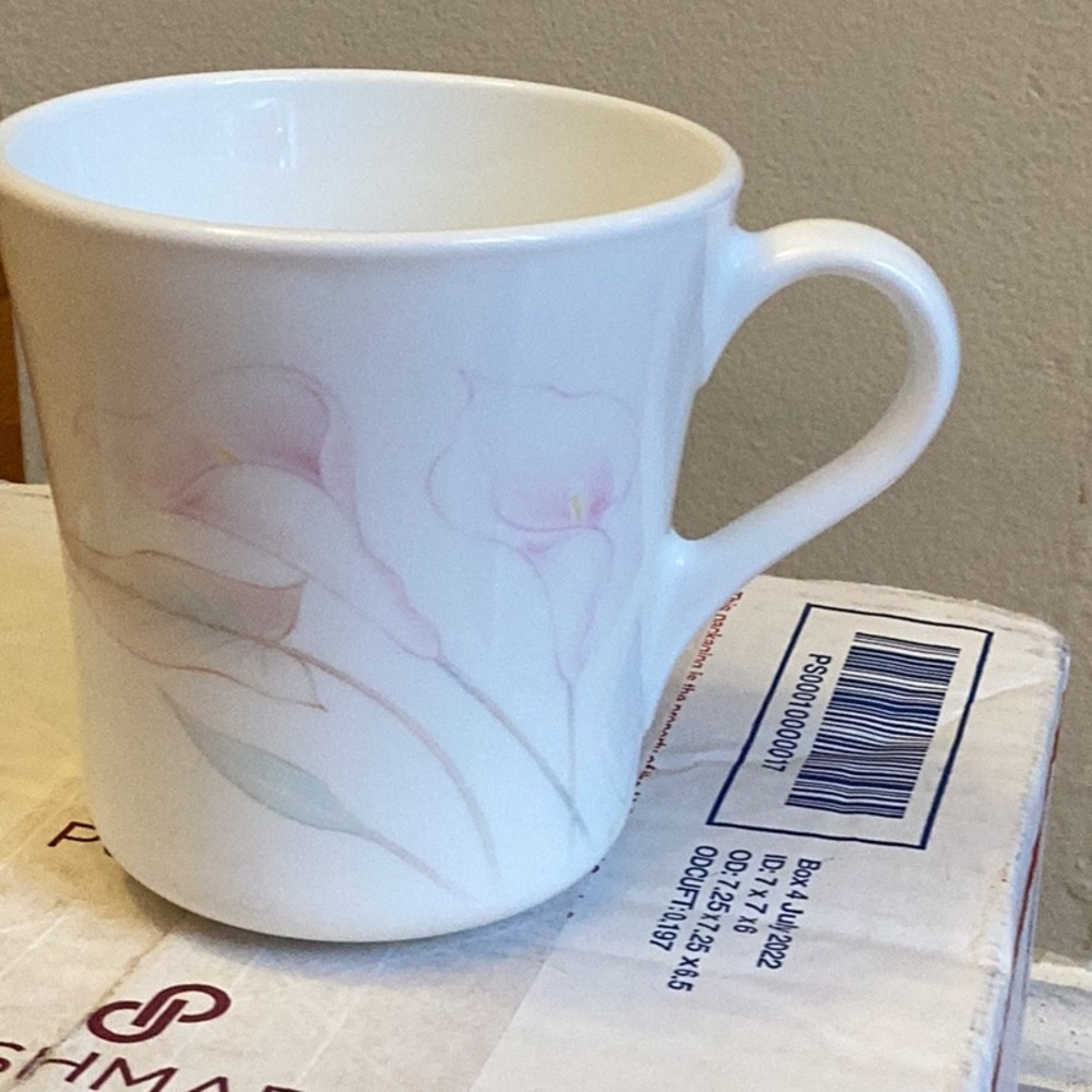 Vintage Corning coffee cup with Lilly print